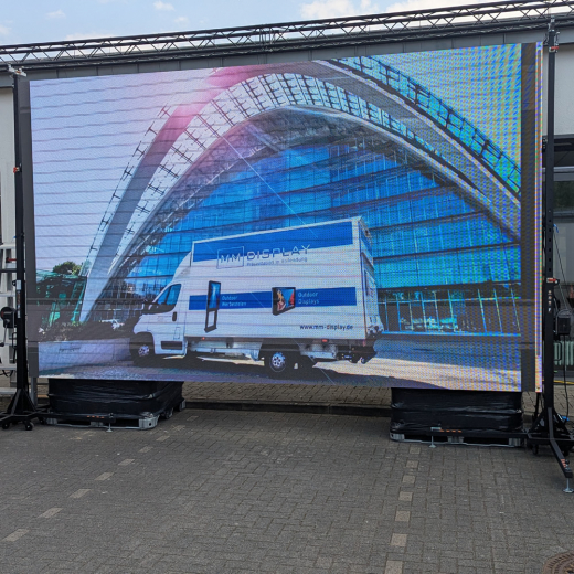 LED Videowand 4 x 3 Meter zum Mieten für Indoor oder Outdoor