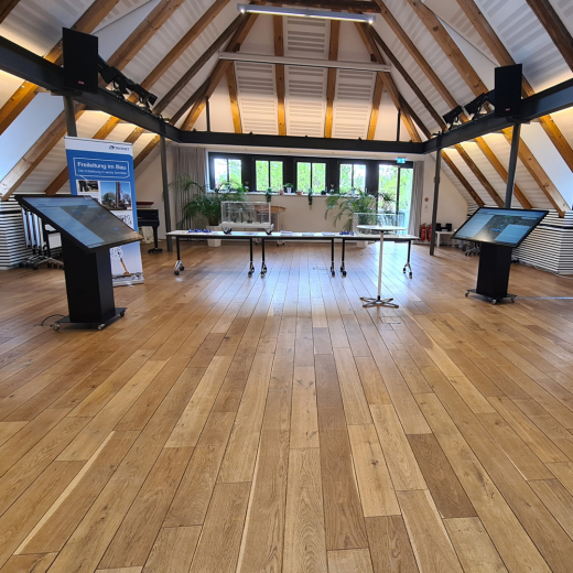 Kiosksystem Pult Version mit Touch Display 55 Zoll - Vorführgerät