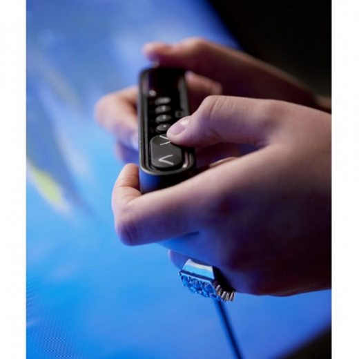 Elektrisch verstellbarer Rollwagen für Touchdisplays