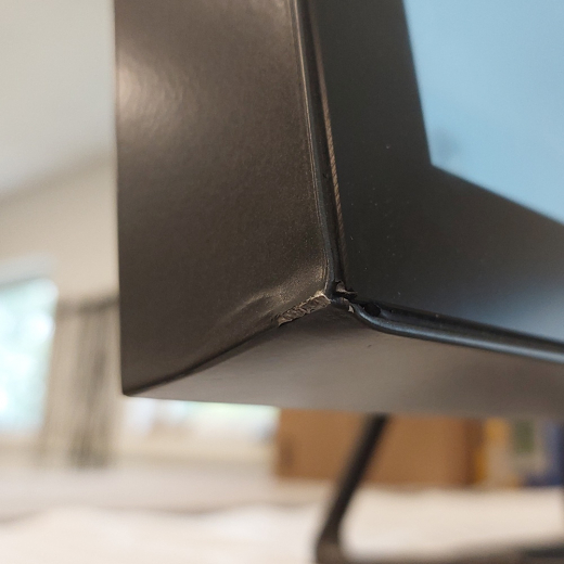 Outdoor Display mit integriertem PC & Touch – 32 Zoll B-Ware