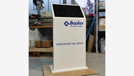 Kiosksystem DWD22 mit Firmenlogo